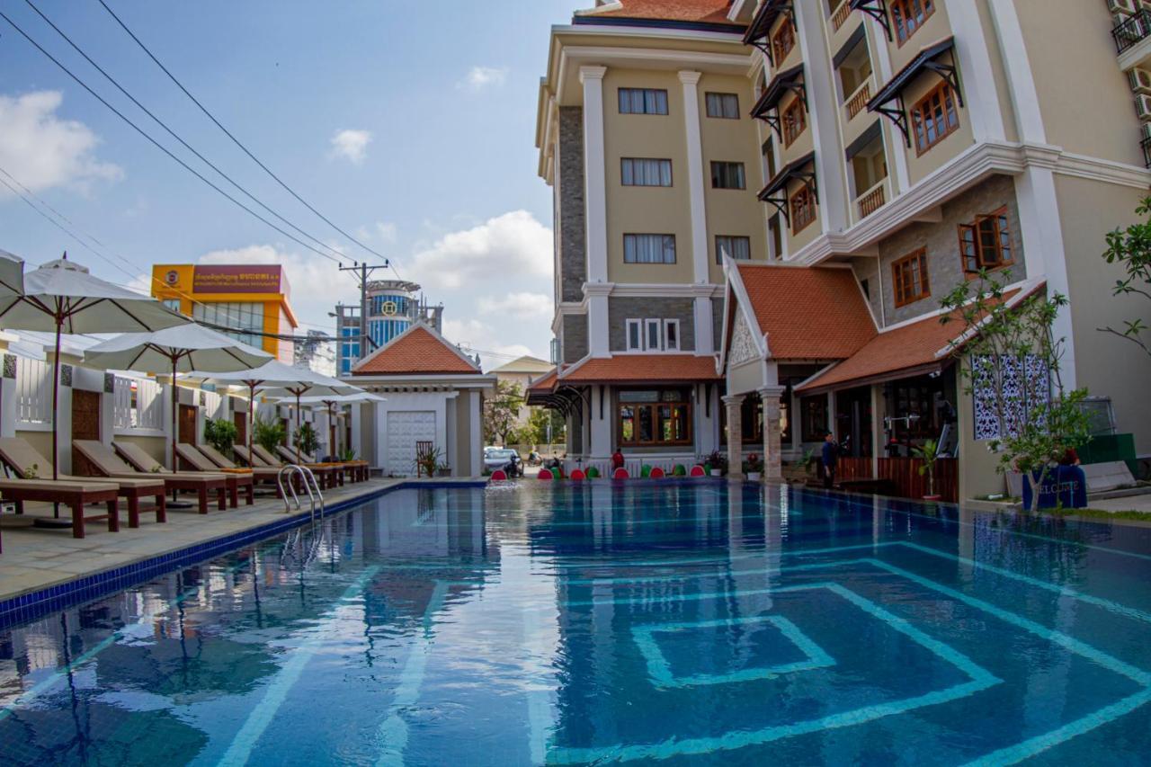 Kampong Thom Palace Hotel Esterno foto