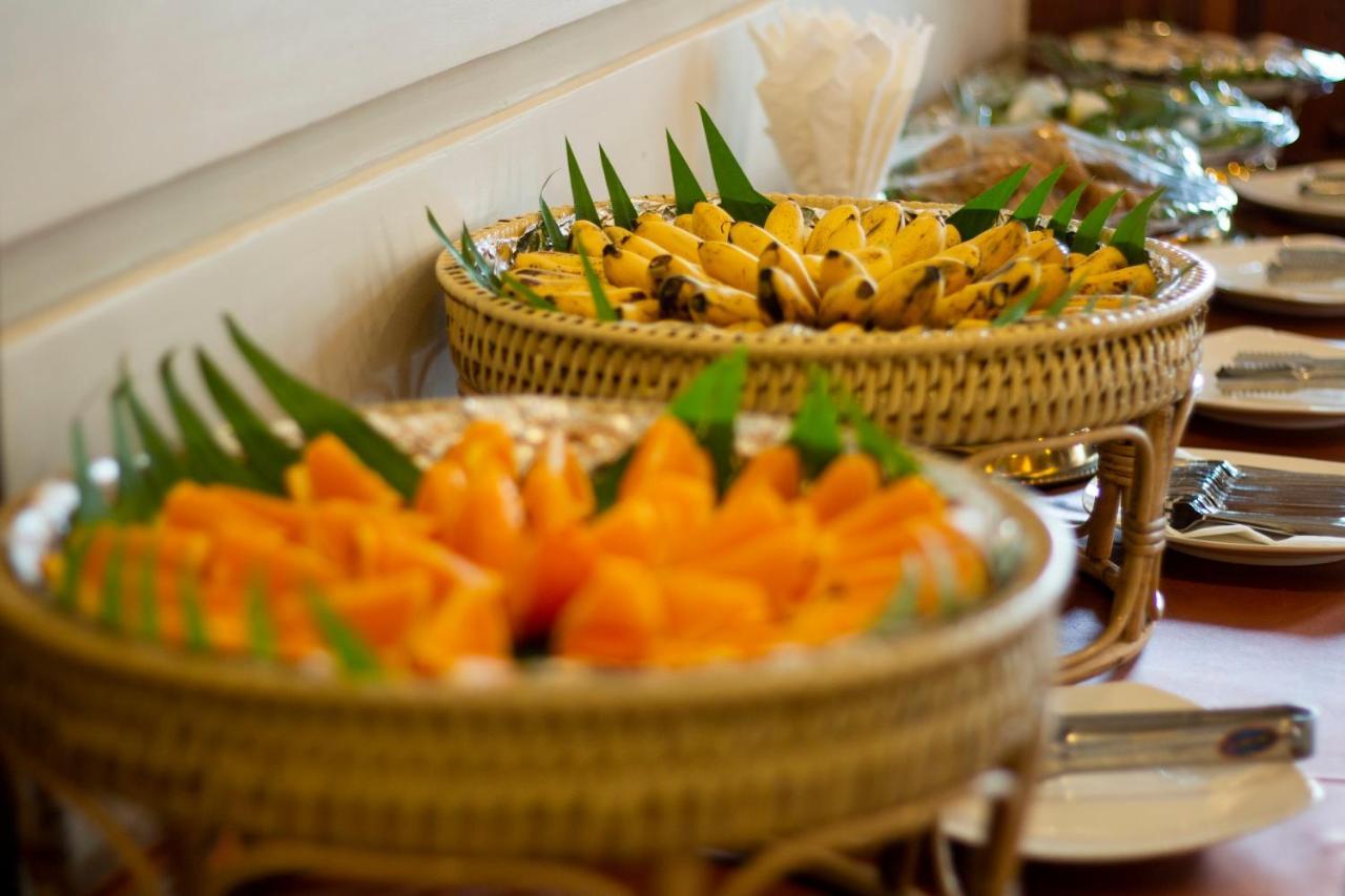 Kampong Thom Palace Hotel Esterno foto